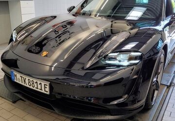 Porsche Taycan 48.000 km 71.990 &euro; Hannover 30453