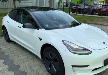 Tesla Model 3 110.000 km 21.900 &euro; Hannover 30627