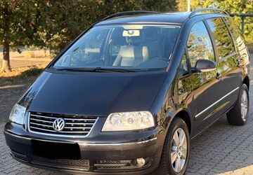 VW Sharan 306.454 km 2.690 &euro; Neustadt 31535