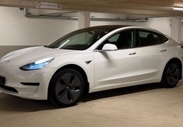 Tesla Model 3 118.900 km 21.500 &euro; Hannover 30627